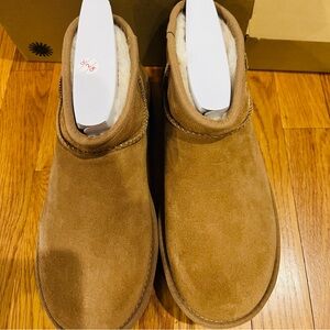 UGG Ultra mini platform size 6